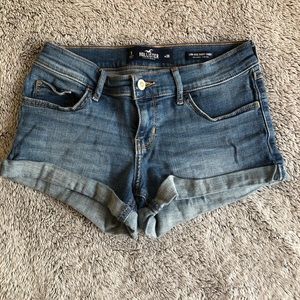Hollister | Low-Rise Short-Short